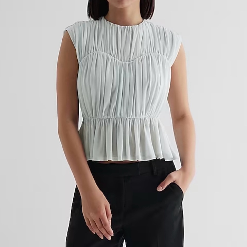 Express Crew Neck Ruched Peplum Medium Top NWT - Picture 2 of 10